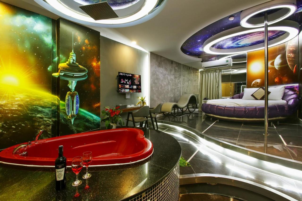Отель Bonita Tht (Adults Only) Хошимин Экстерьер фото